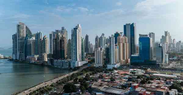 如何搞笑制作动画视频