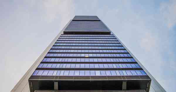 怎样制作电影开头动画