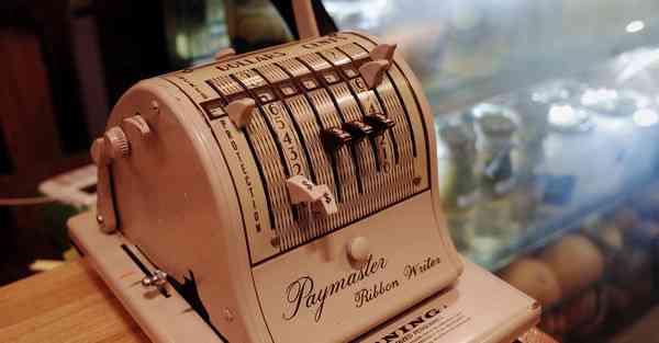 如何制作流水灯动画_如何制作流水罐